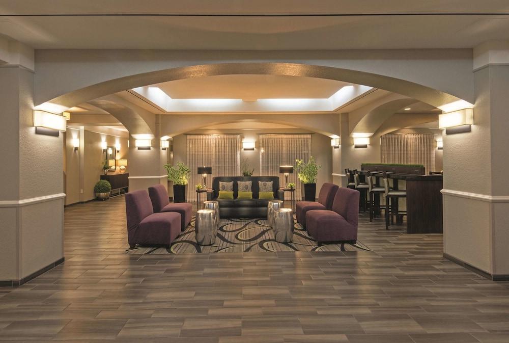 Готель La Quinta By Wyndham San Antonio Airport Екстер'єр фото