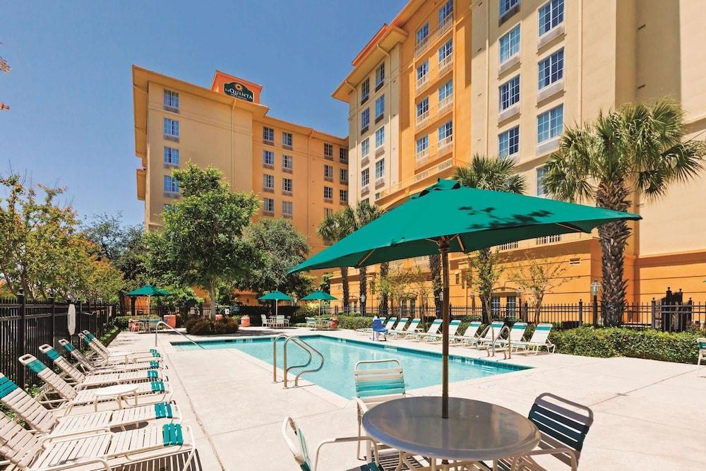 Готель La Quinta By Wyndham San Antonio Airport Екстер'єр фото