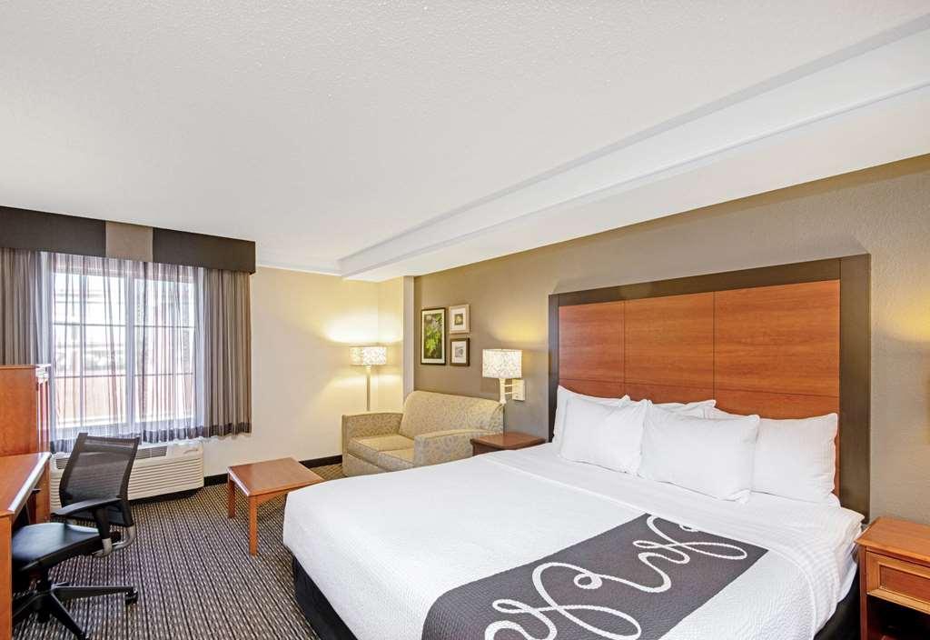 Готель La Quinta By Wyndham San Antonio Airport Номер фото
