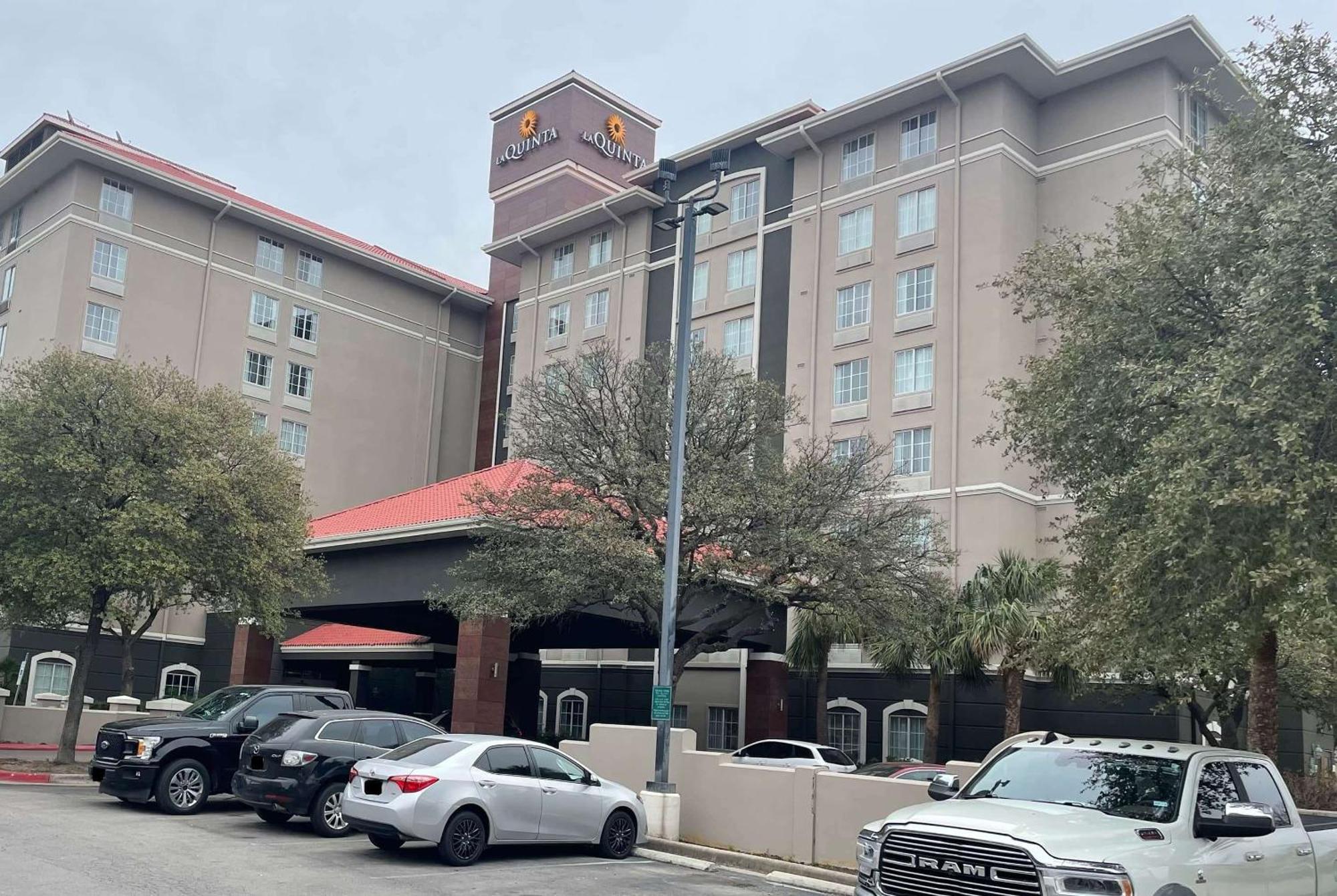 Готель La Quinta By Wyndham San Antonio Airport Екстер'єр фото